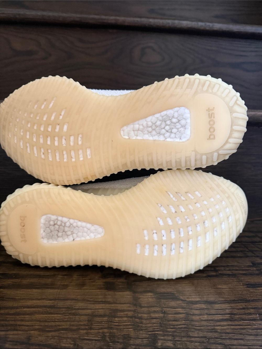 Yeezy White Men's Sneaker - Picture 5 of 10